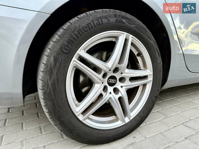 Сірий Ауді А4, об'ємом двигуна 2 л та пробігом 271 тис. км за 10400 $, фото 12 на Automoto.ua