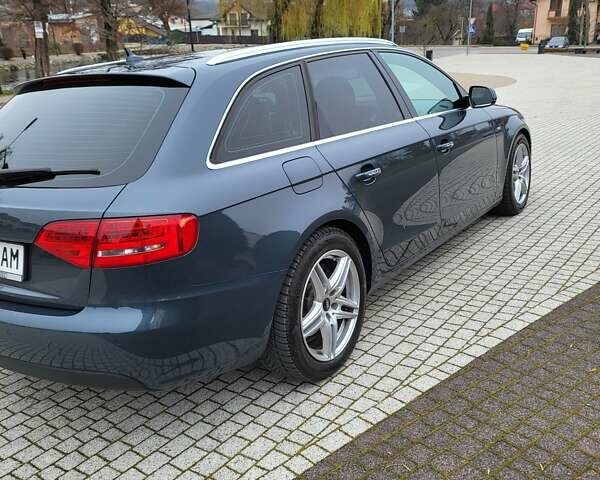 Серый Ауди А4, объемом двигателя 0 л и пробегом 241 тыс. км за 10600 $, фото 6 на Automoto.ua