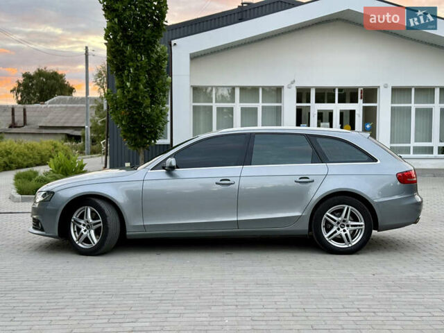 Сірий Ауді А4, об'ємом двигуна 2 л та пробігом 271 тис. км за 10400 $, фото 1 на Automoto.ua