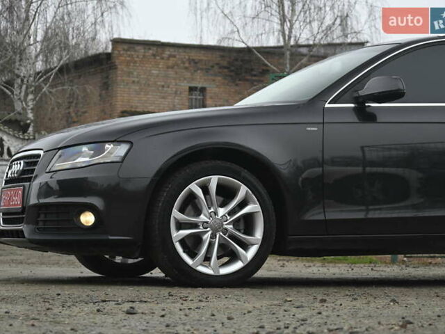 Сірий Ауді А4, об'ємом двигуна 2 л та пробігом 240 тис. км за 9350 $, фото 6 на Automoto.ua