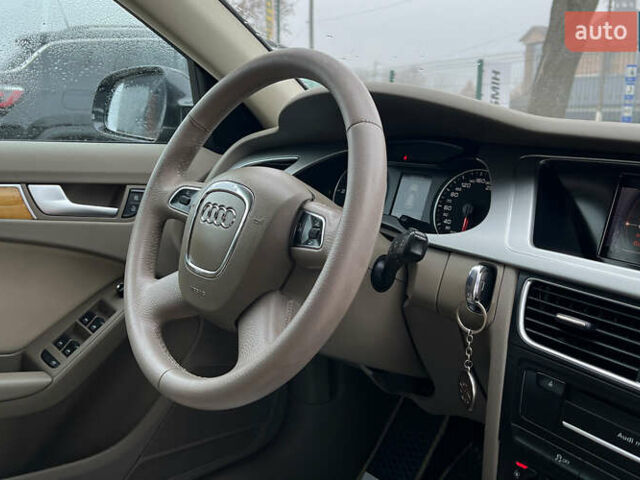 Сірий Ауді А4, об'ємом двигуна 1.97 л та пробігом 259 тис. км за 10200 $, фото 11 на Automoto.ua