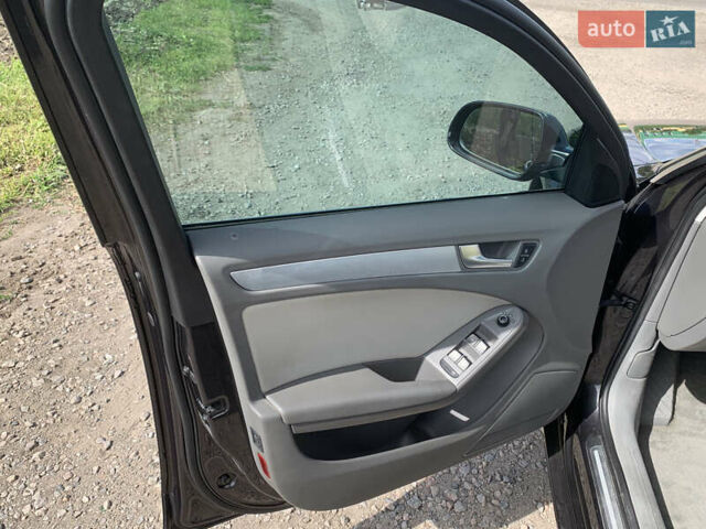 Серый Ауди А4, объемом двигателя 2 л и пробегом 237 тыс. км за 8700 $, фото 10 на Automoto.ua