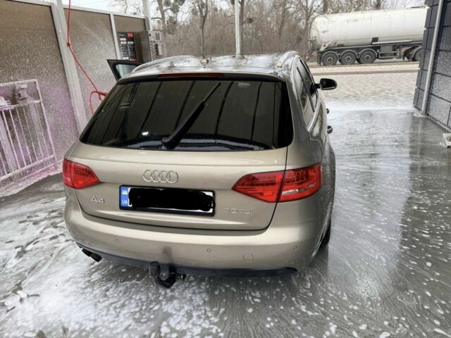 Сірий Ауді А4, об'ємом двигуна 2 л та пробігом 280 тис. км за 7300 $, фото 3 на Automoto.ua