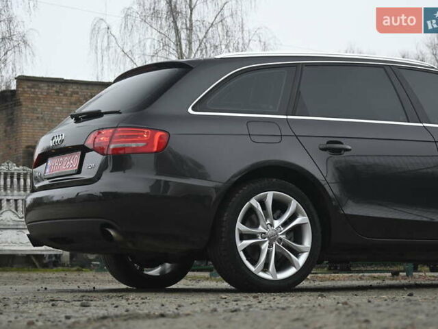 Сірий Ауді А4, об'ємом двигуна 2 л та пробігом 240 тис. км за 9350 $, фото 14 на Automoto.ua