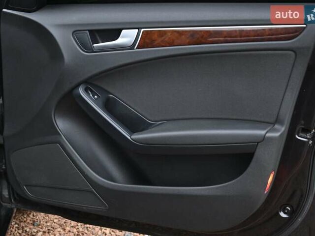 Сірий Ауді А4, об'ємом двигуна 2 л та пробігом 240 тис. км за 9350 $, фото 36 на Automoto.ua