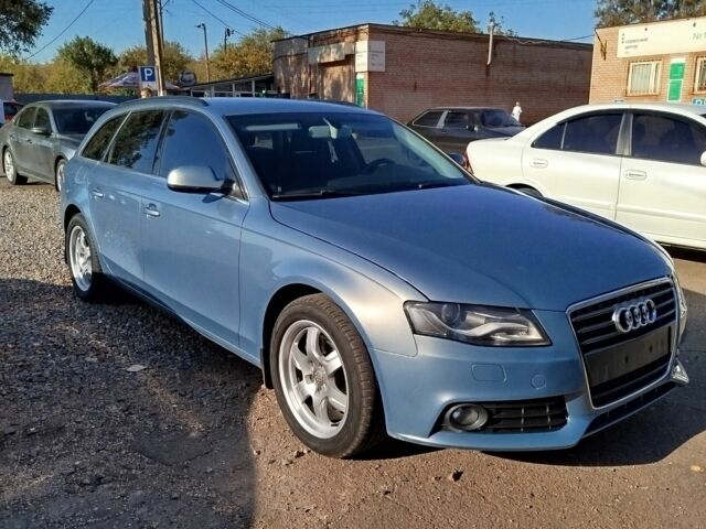 Сірий Ауді А4, об'ємом двигуна 2 л та пробігом 248 тис. км за 8999 $, фото 6 на Automoto.ua