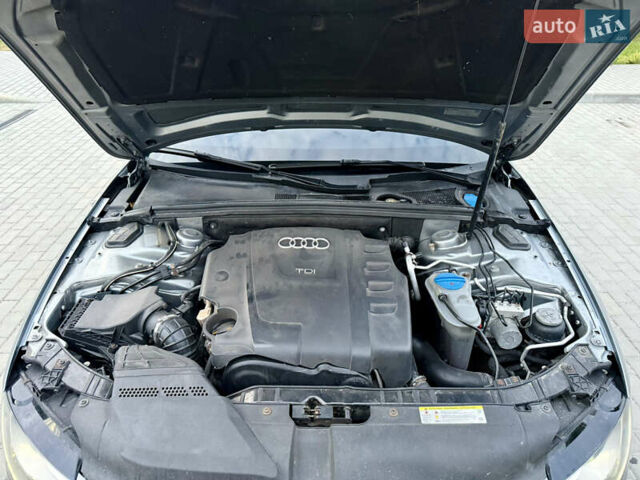 Сірий Ауді А4, об'ємом двигуна 2 л та пробігом 271 тис. км за 10400 $, фото 55 на Automoto.ua