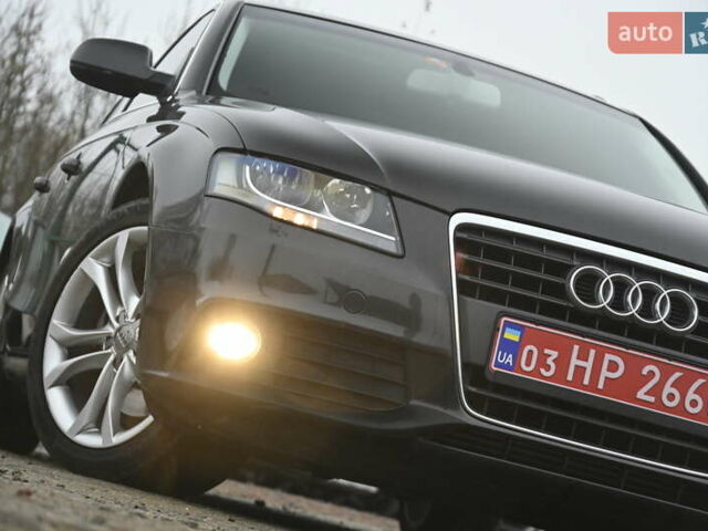 Сірий Ауді А4, об'ємом двигуна 2 л та пробігом 240 тис. км за 9350 $, фото 3 на Automoto.ua