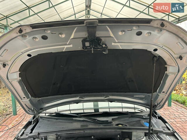 Серый Ауди А4, объемом двигателя 2 л и пробегом 210 тыс. км за 9999 $, фото 77 на Automoto.ua