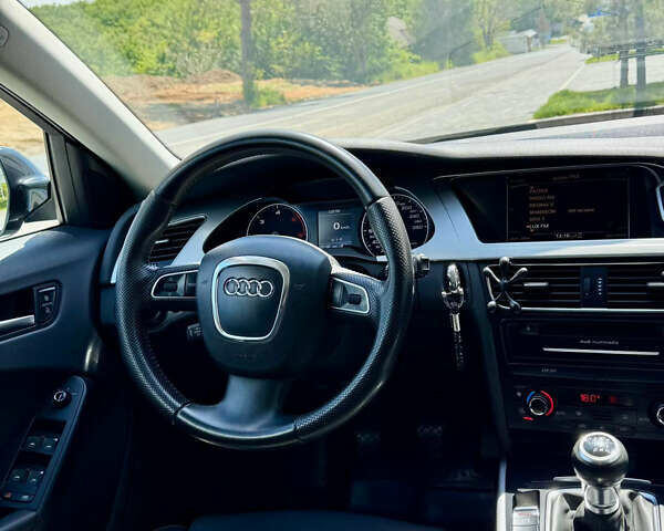 Серый Ауди А4, объемом двигателя 1.97 л и пробегом 254 тыс. км за 10550 $, фото 7 на Automoto.ua