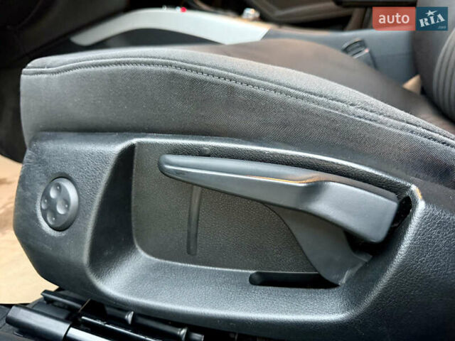Сірий Ауді А4, об'ємом двигуна 2 л та пробігом 271 тис. км за 10400 $, фото 18 на Automoto.ua