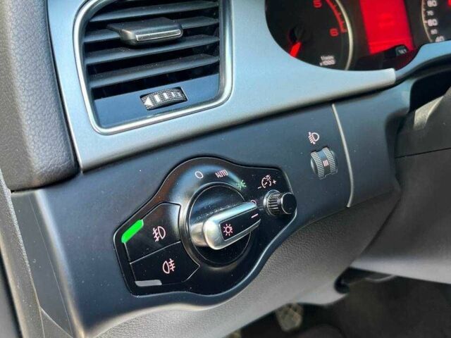 Серый Ауди А4, объемом двигателя 2 л и пробегом 265 тыс. км за 8500 $, фото 15 на Automoto.ua