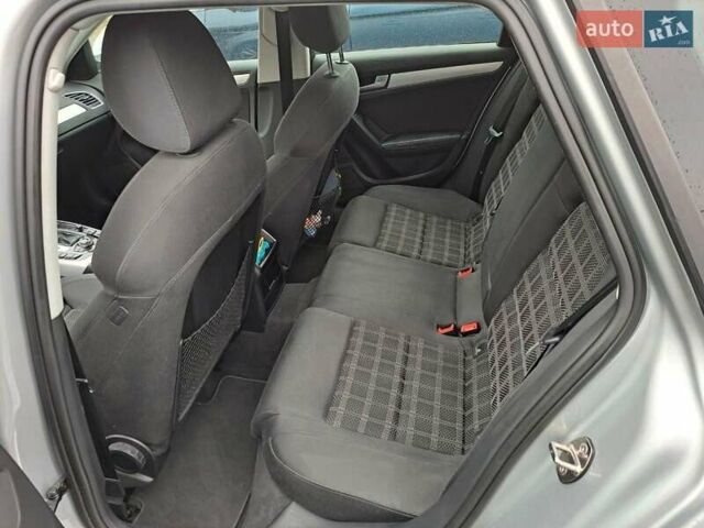 Сірий Ауді А4, об'ємом двигуна 0 л та пробігом 206 тис. км за 10000 $, фото 6 на Automoto.ua