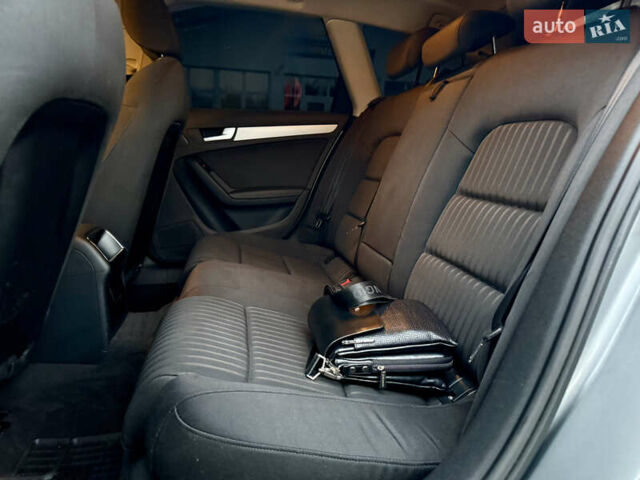 Сірий Ауді А4, об'ємом двигуна 2 л та пробігом 271 тис. км за 10400 $, фото 47 на Automoto.ua
