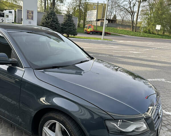 Серый Ауди А4, объемом двигателя 1.8 л и пробегом 245 тыс. км за 10000 $, фото 3 на Automoto.ua