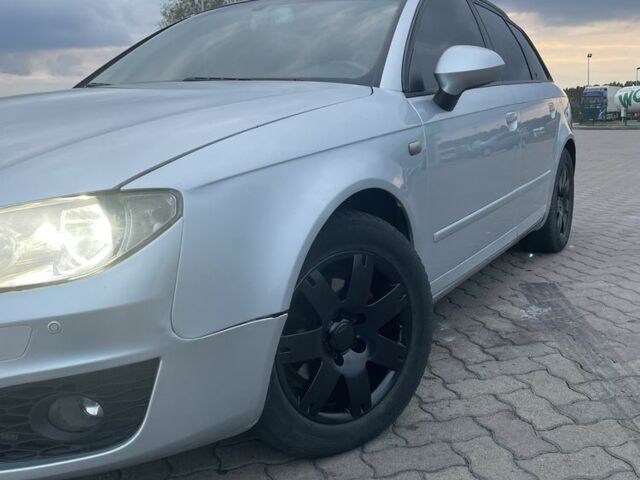 Сірий Ауді А4, об'ємом двигуна 2 л та пробігом 253 тис. км за 5399 $, фото 1 на Automoto.ua