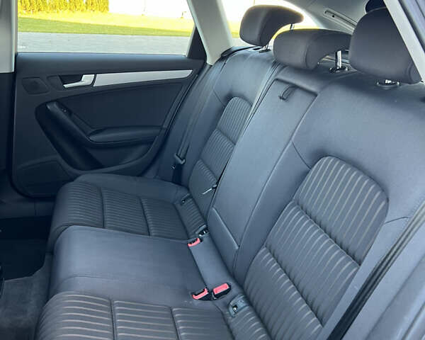 Сірий Ауді А4, об'ємом двигуна 1.8 л та пробігом 249 тис. км за 7900 $, фото 18 на Automoto.ua