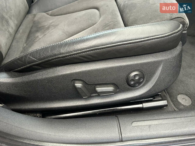 Серый Ауди А4, объемом двигателя 2 л и пробегом 210 тыс. км за 9999 $, фото 71 на Automoto.ua