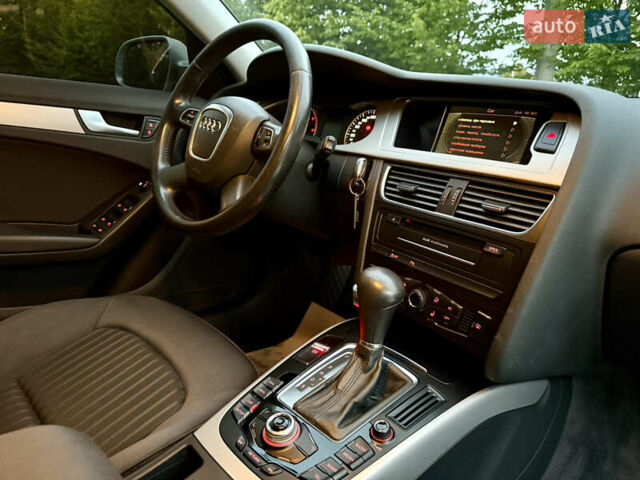 Сірий Ауді А4, об'ємом двигуна 2 л та пробігом 271 тис. км за 10400 $, фото 35 на Automoto.ua