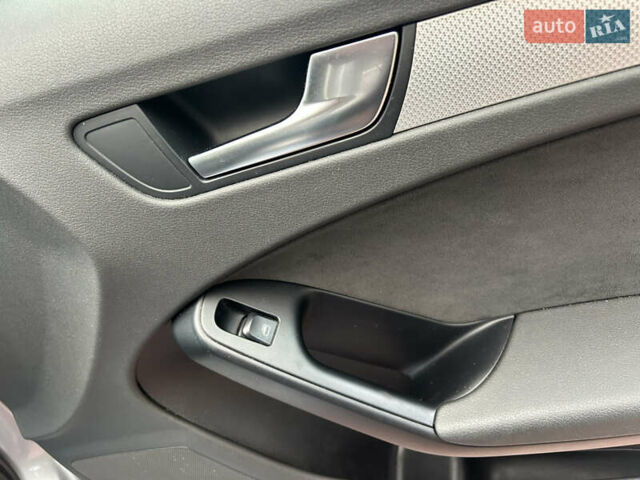 Серый Ауди А4, объемом двигателя 2 л и пробегом 210 тыс. км за 9999 $, фото 74 на Automoto.ua