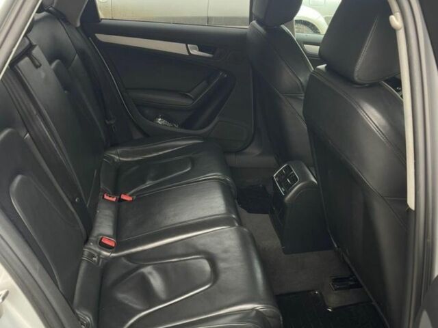 Серый Ауди А4, объемом двигателя 2 л и пробегом 330 тыс. км за 8950 $, фото 6 на Automoto.ua