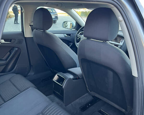 Сірий Ауді А4, об'ємом двигуна 1.8 л та пробігом 249 тис. км за 7900 $, фото 22 на Automoto.ua