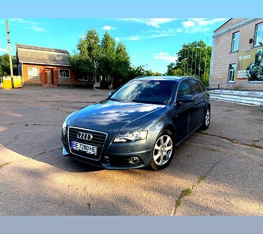 Сірий Ауді А4, об'ємом двигуна 2 л та пробігом 375 тис. км за 10500 $, фото 3 на Automoto.ua