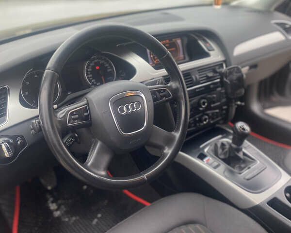 Сірий Ауді А4, об'ємом двигуна 1.97 л та пробігом 279 тис. км за 10450 $, фото 17 на Automoto.ua