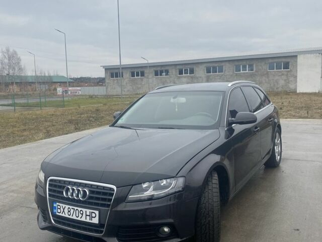 Сірий Ауді А4, об'ємом двигуна 2 л та пробігом 279 тис. км за 10450 $, фото 3 на Automoto.ua