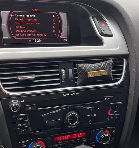 Сірий Ауді А4, об'ємом двигуна 1.8 л та пробігом 202 тис. км за 11800 $, фото 19 на Automoto.ua
