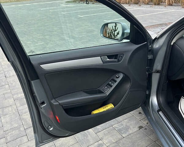 Сірий Ауді А4, об'ємом двигуна 1.8 л та пробігом 249 тис. км за 8399 $, фото 6 на Automoto.ua