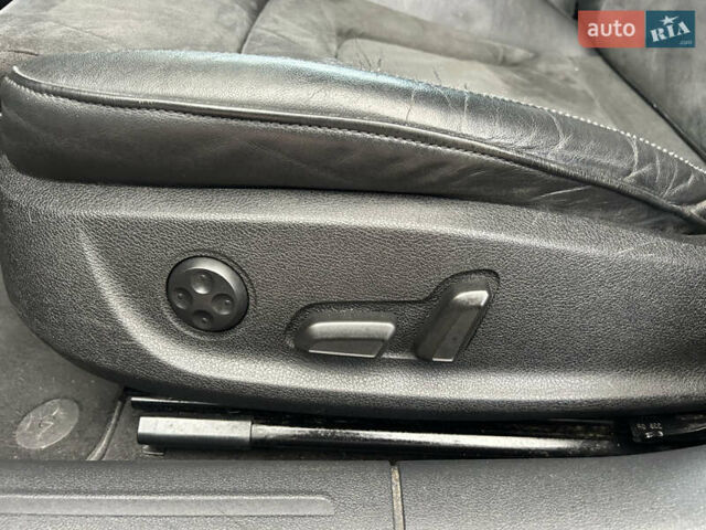 Серый Ауди А4, объемом двигателя 2 л и пробегом 210 тыс. км за 9999 $, фото 25 на Automoto.ua