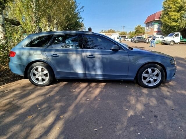 Сірий Ауді А4, об'ємом двигуна 2 л та пробігом 248 тис. км за 8999 $, фото 3 на Automoto.ua