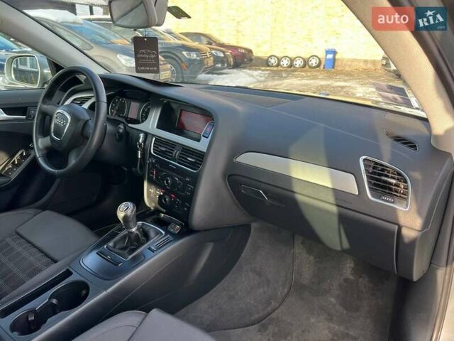 Серый Ауди А4, объемом двигателя 2 л и пробегом 230 тыс. км за 9999 $, фото 18 на Automoto.ua