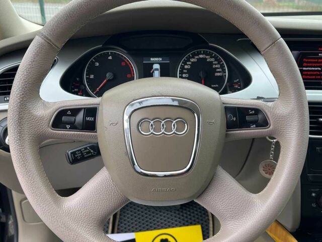 Сірий Ауді А4, об'ємом двигуна 2 л та пробігом 259 тис. км за 10200 $, фото 12 на Automoto.ua