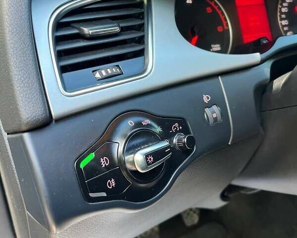 Ауді А4 2010 у Дрогобичі на Automoto.ua Сірий Ауді А4, об'ємом двигуна 2.01 л та пробігом 265 тис. км за 9550 $, фото 16 на Automoto.ua