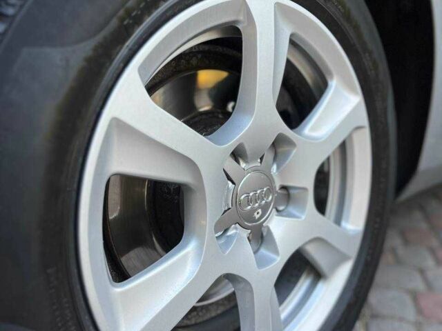 Серый Ауди А4, объемом двигателя 2 л и пробегом 265 тыс. км за 8500 $, фото 9 на Automoto.ua