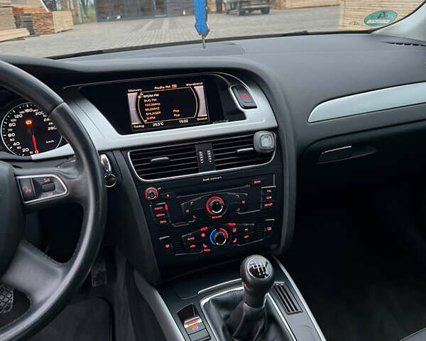 Серый Ауди А4, объемом двигателя 1.8 л и пробегом 250 тыс. км за 8500 $, фото 13 на Automoto.ua