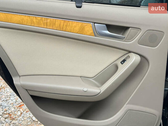 Сірий Ауді А4, об'ємом двигуна 1.97 л та пробігом 259 тис. км за 10200 $, фото 24 на Automoto.ua