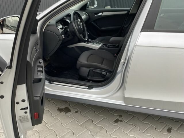 Серый Ауди А4, объемом двигателя 2 л и пробегом 220 тыс. км за 10000 $, фото 8 на Automoto.ua