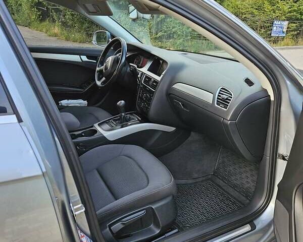 Серый Ауди А4, объемом двигателя 2 л и пробегом 235 тыс. км за 8500 $, фото 2 на Automoto.ua