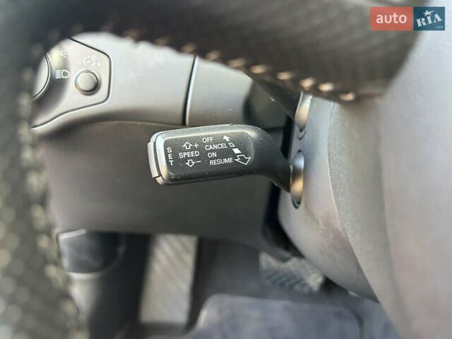 Сірий Ауді А4, об'ємом двигуна 2 л та пробігом 195 тис. км за 10800 $, фото 27 на Automoto.ua