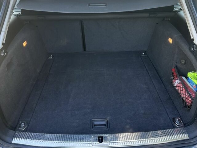 Серый Ауди А4, объемом двигателя 2 л и пробегом 290 тыс. км за 11000 $, фото 9 на Automoto.ua