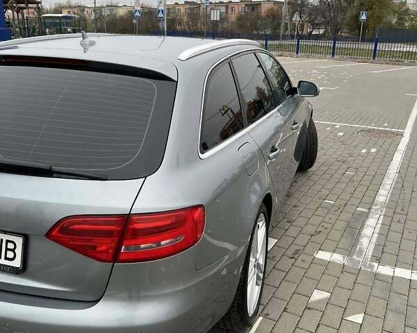 Серый Ауди А4, объемом двигателя 2 л и пробегом 251 тыс. км за 11500 $, фото 2 на Automoto.ua
