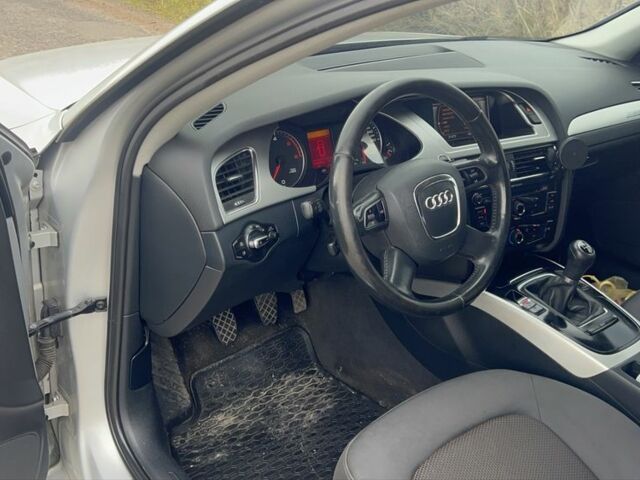 Сірий Ауді А4, об'ємом двигуна 2 л та пробігом 225 тис. км за 10800 $, фото 7 на Automoto.ua