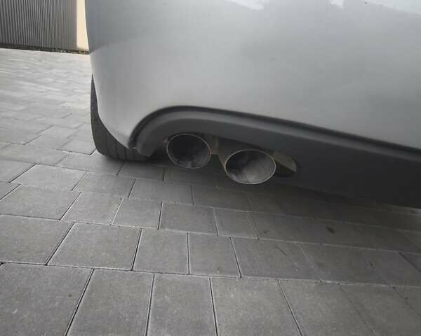 Серый Ауди А4, объемом двигателя 2 л и пробегом 341 тыс. км за 10500 $, фото 9 на Automoto.ua