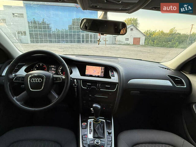 Сірий Ауді А4, об'ємом двигуна 2 л та пробігом 310 тис. км за 9999 $, фото 13 на Automoto.ua