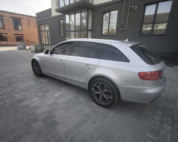 Серый Ауди А4, объемом двигателя 2 л и пробегом 341 тыс. км за 10500 $, фото 7 на Automoto.ua