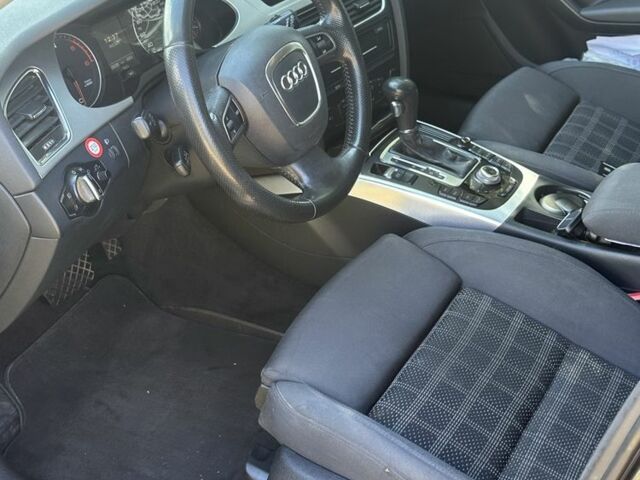 Серый Ауди А4, объемом двигателя 2 л и пробегом 290 тыс. км за 11000 $, фото 4 на Automoto.ua