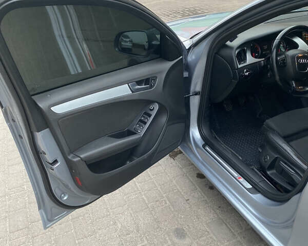 Серый Ауди А4, объемом двигателя 2 л и пробегом 300 тыс. км за 9300 $, фото 10 на Automoto.ua